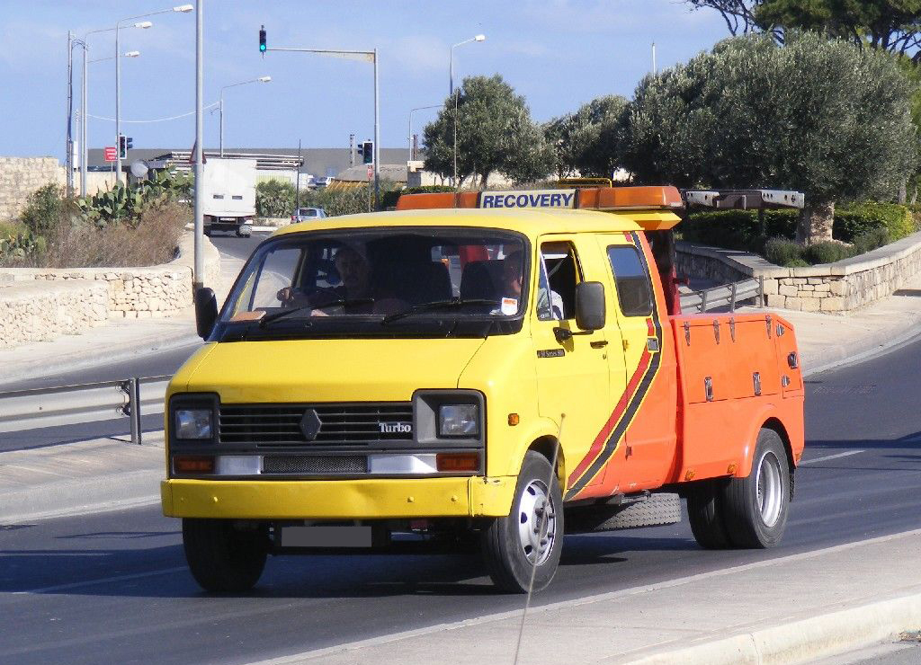 Dodge / Renault Recovery Truck